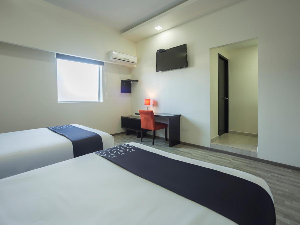 Smart Hotel Монтеррей Екстер'єр фото